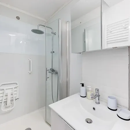 Le Central - Chambre Privative Avec Salon Et Terrasse Privee Gæstehus